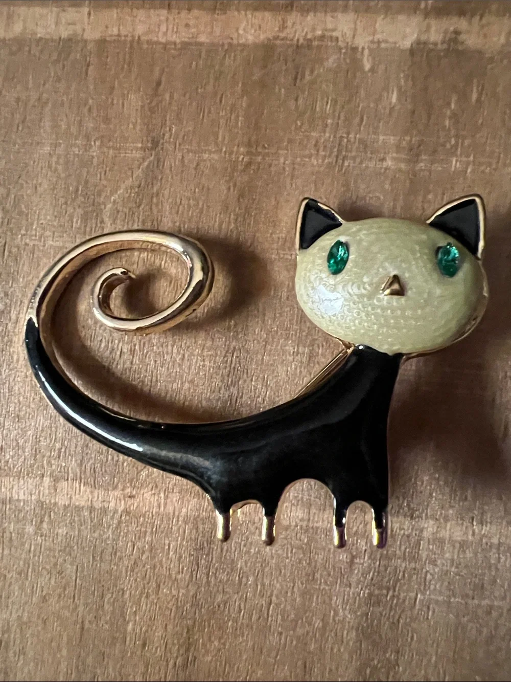 3/$18 Enamel Black Cat Brooch with Cream Face and Green Eyes Lot 6078